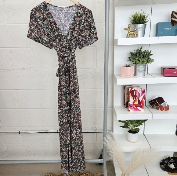 Flowy jumpsuit - Picture 2 of 8